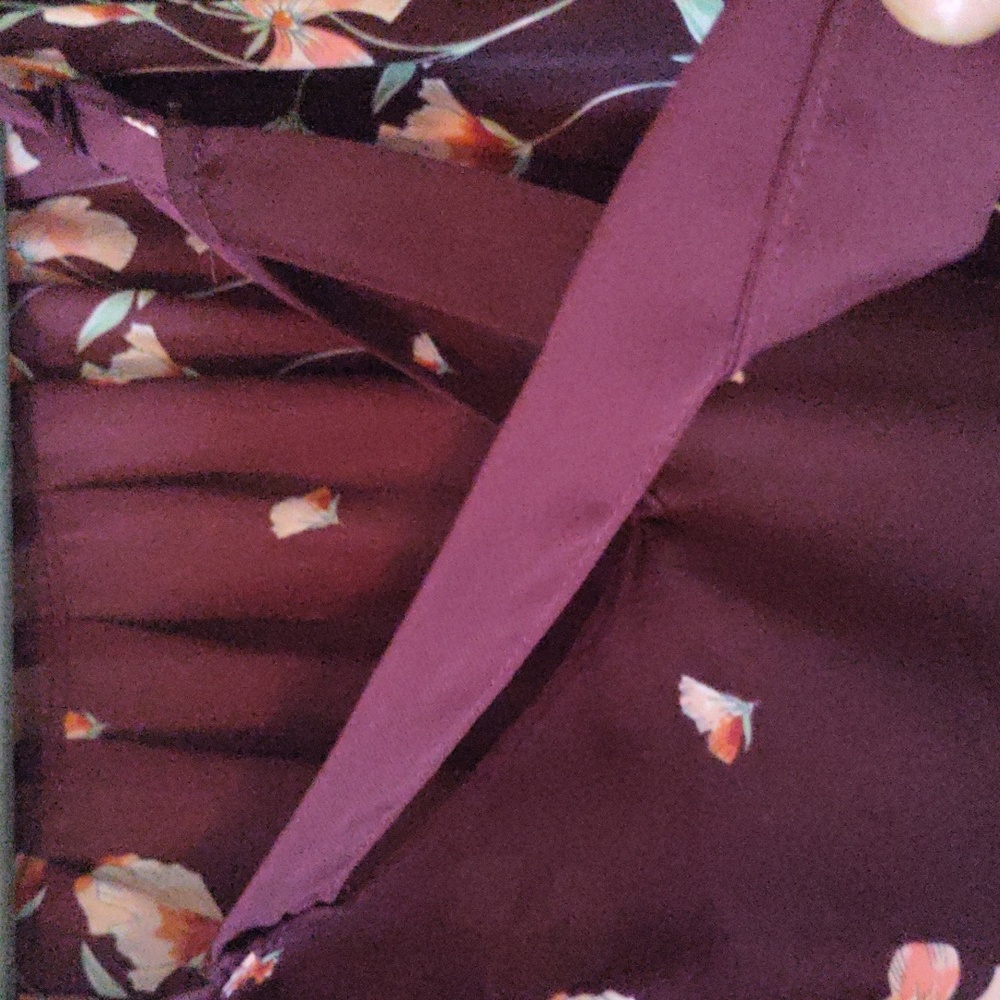 Blouse - Picture 2 of 3